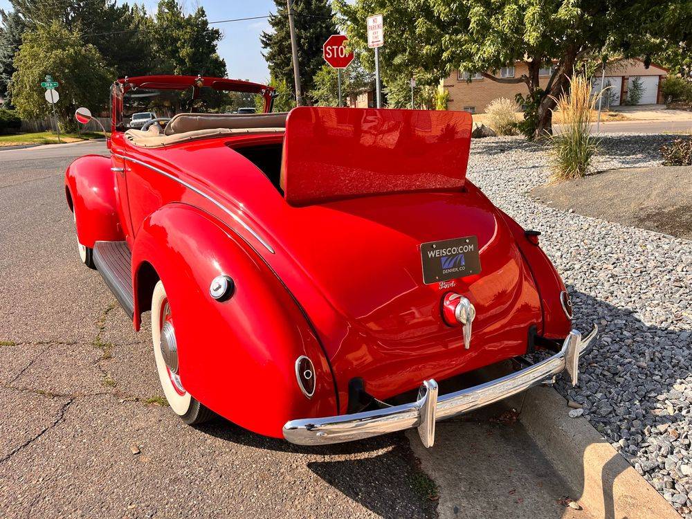 Ford-Deluxe-convertible-1939-3