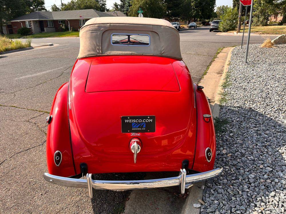 Ford-Deluxe-convertible-1939-5