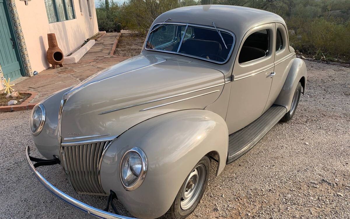 Ford-Deluxe-coupe-1939-10