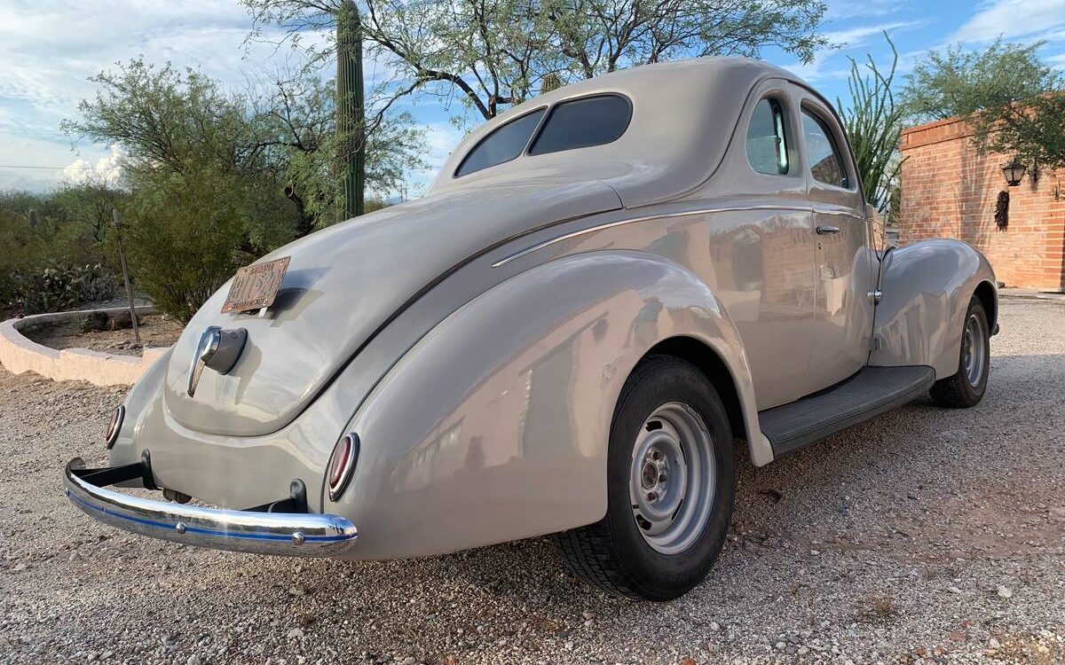 Ford-Deluxe-coupe-1939-4