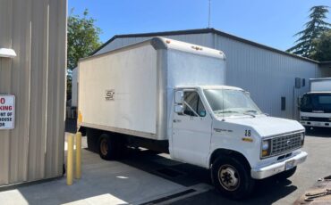 Ford-E-350-econoline-diesel-1987