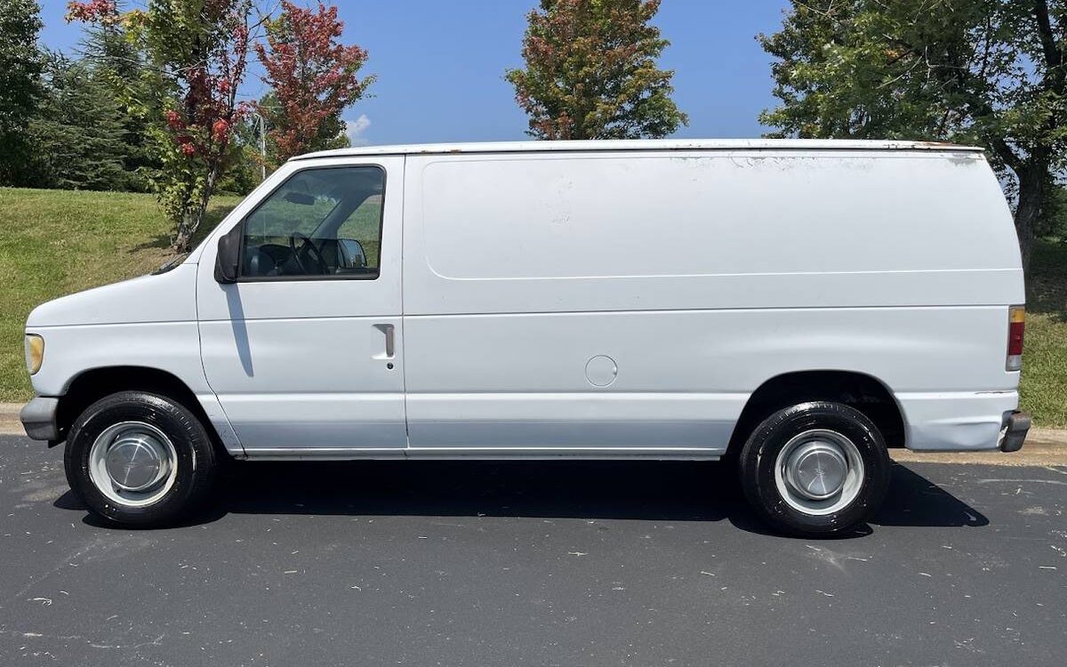 Ford-E150-cargo-van-1994-1