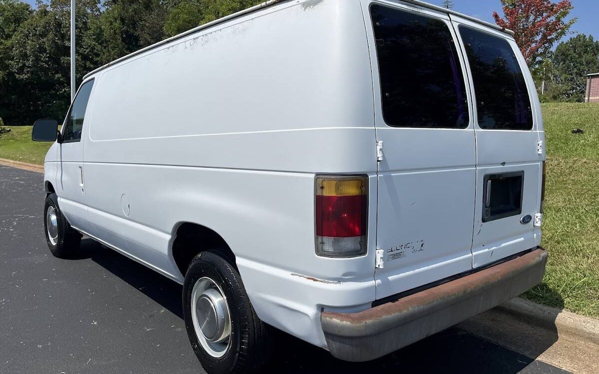 Ford-E150-cargo-van-1994-3