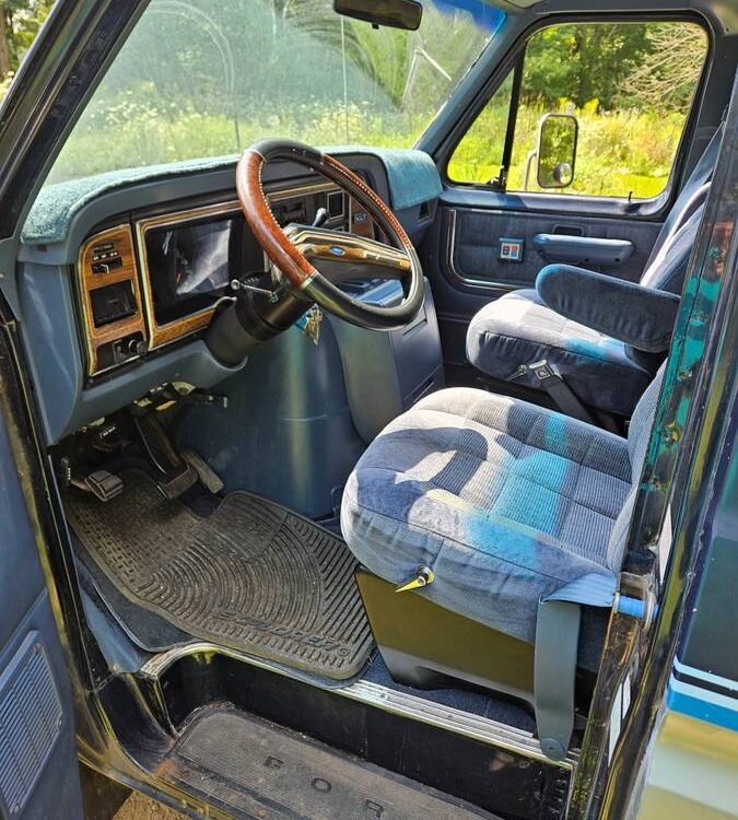 Ford-E150-econoline-1988-5