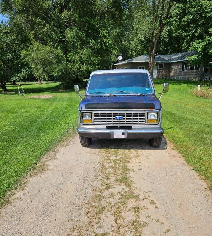 Ford-E150-econoline-1988