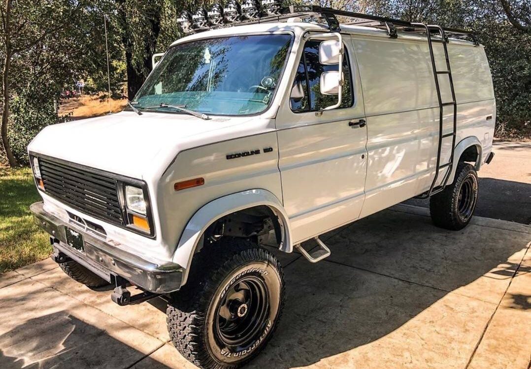 Ford-E350-cargo-van-1988-11