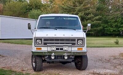 Ford-Econoline-1977-2