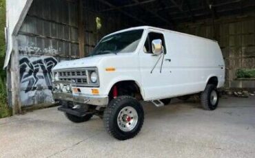 Ford-Econoline-1977-8