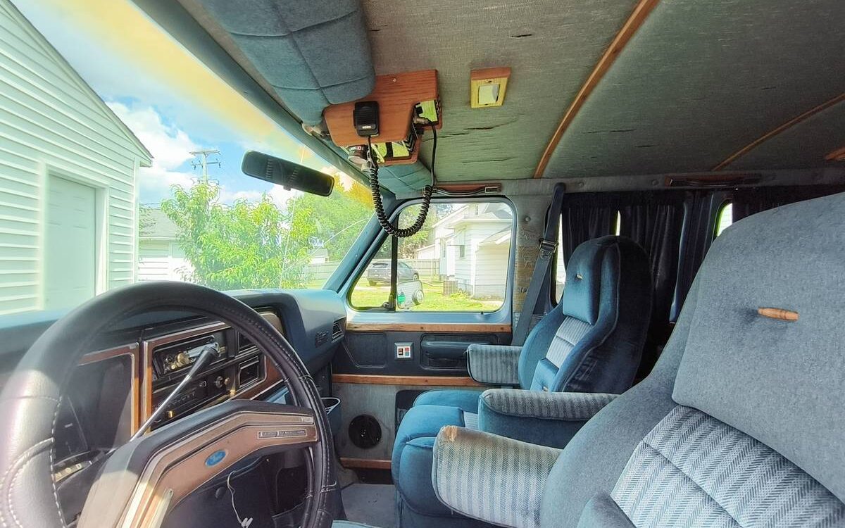 Ford-Econoline-e350-1987-6