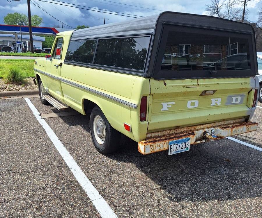 Ford-F-100-pickup-1968-4