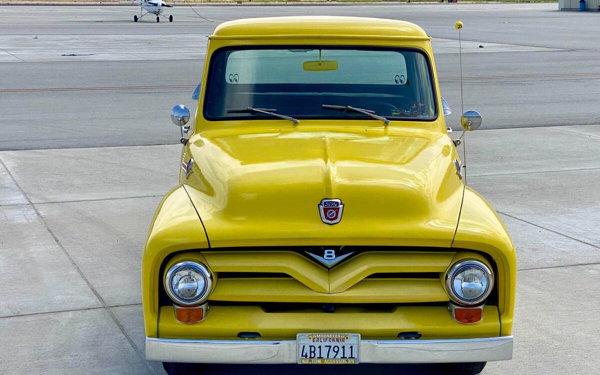 Ford-F-100-truck-1955-3