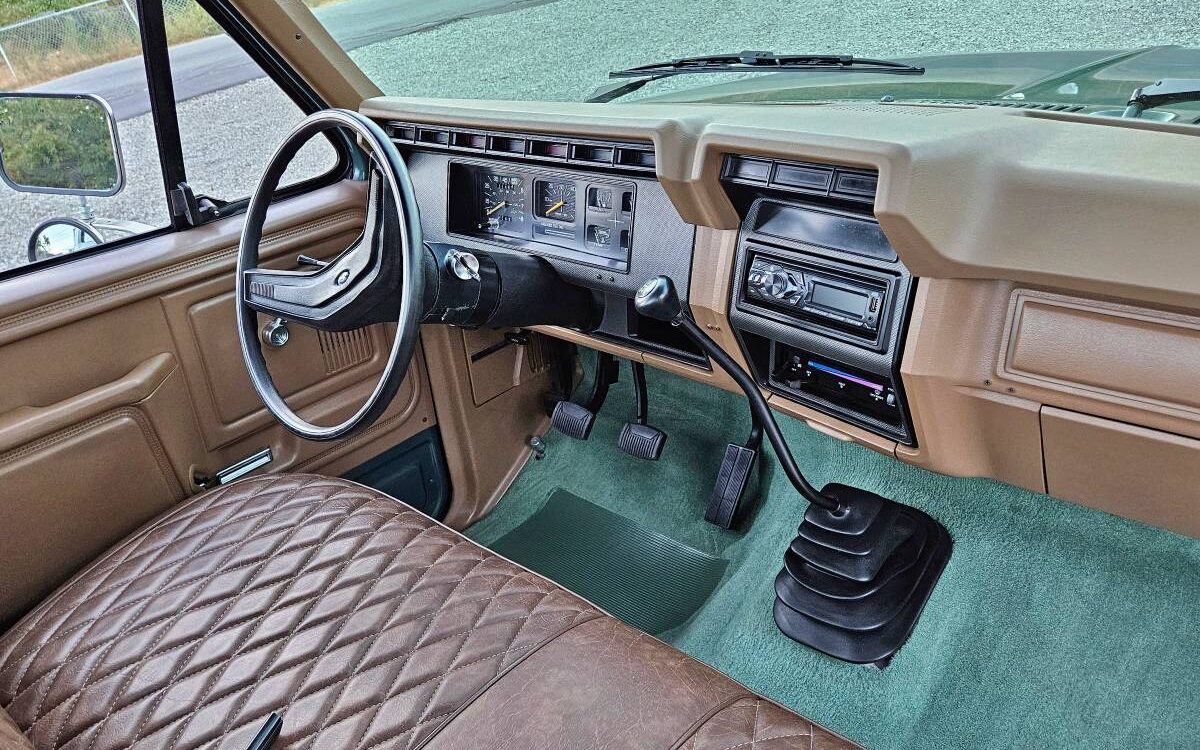 Ford-F-150-1986-10