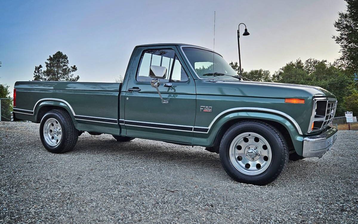 Ford-F-150-1986-15