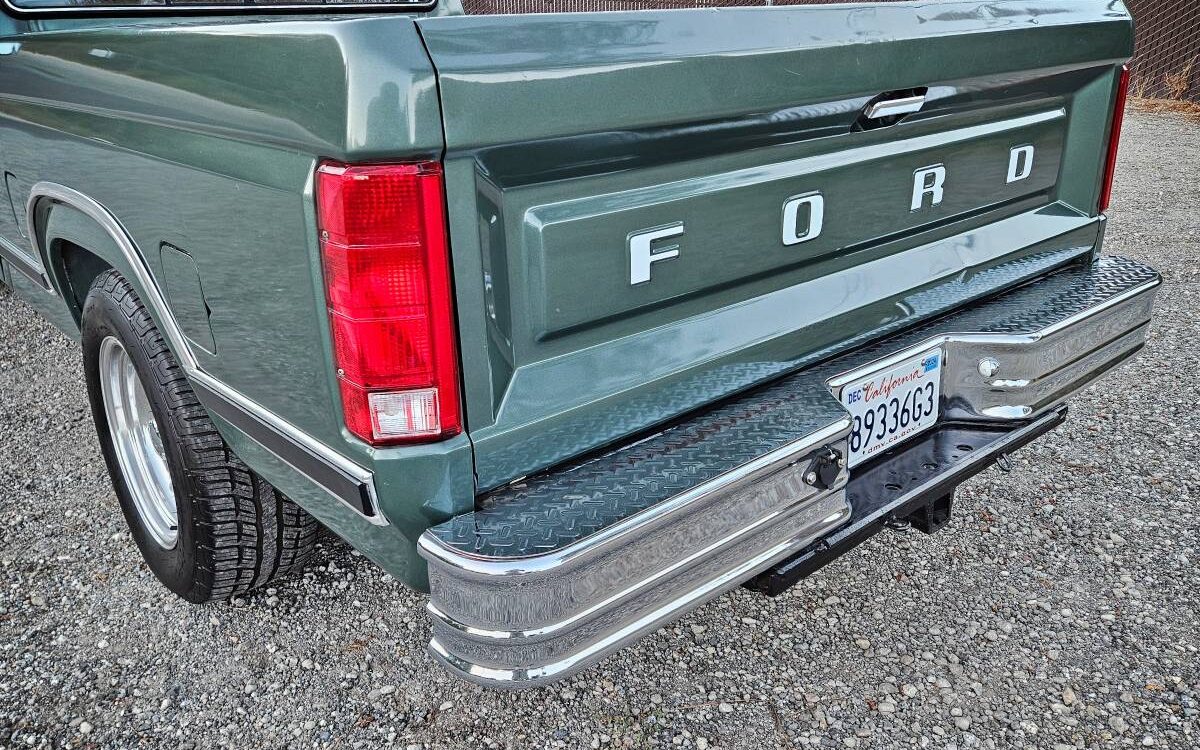 Ford-F-150-1986-4