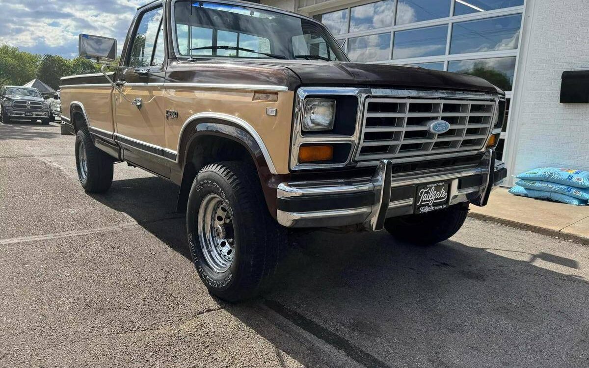 Ford-F-250-1982