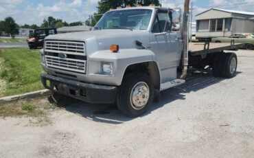 Ford-F-700-diesel-1986