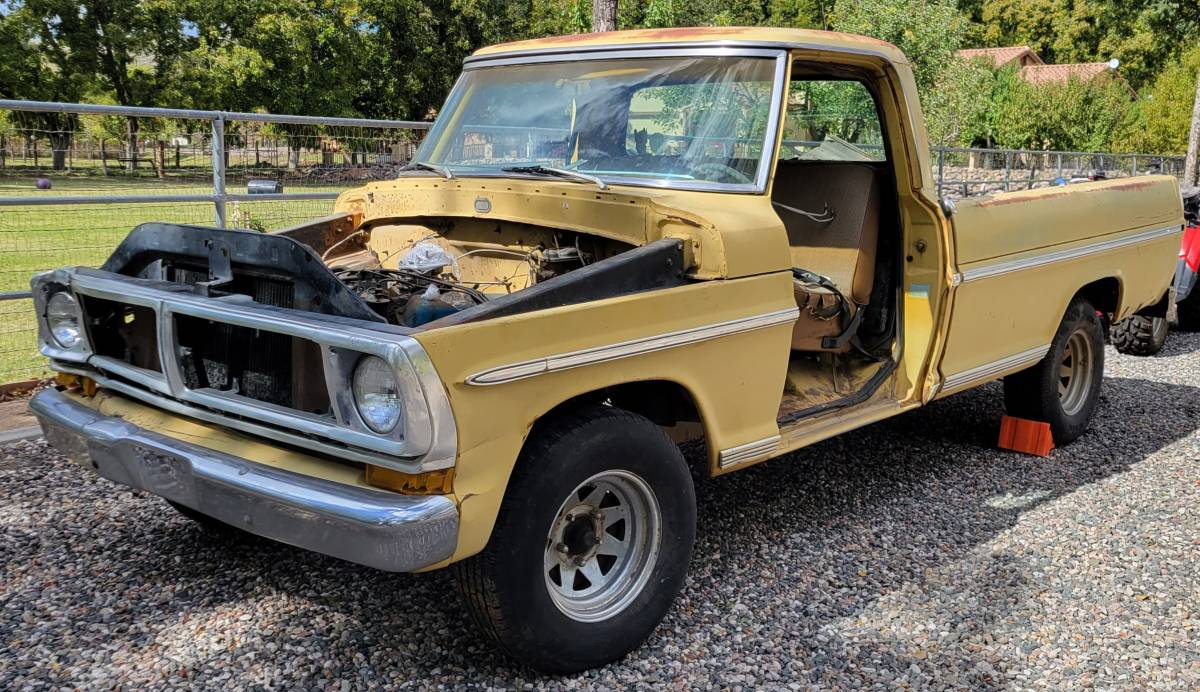 Ford-F100-4x4-1972-16