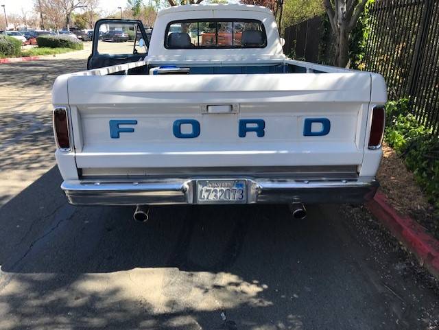 Ford-F100-pickup-1965-6