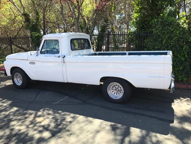 Ford-F100-pickup-1965