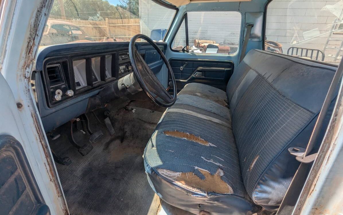 Ford-F250-1979-22