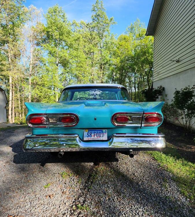 Ford-Fairlane-500-1958-1