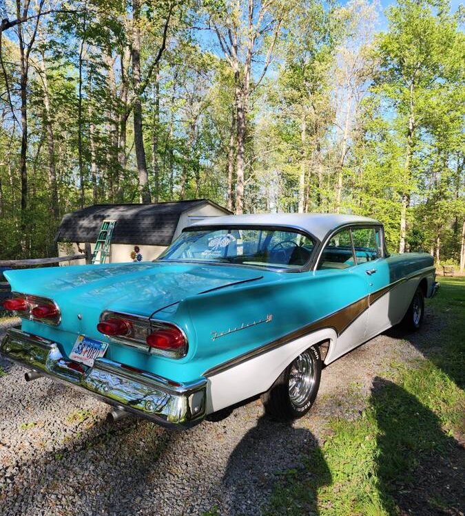 Ford-Fairlane-500-1958-2