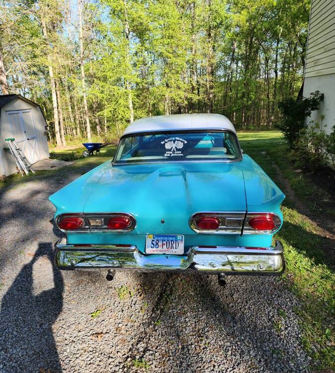 Ford-Fairlane-500-1958-3