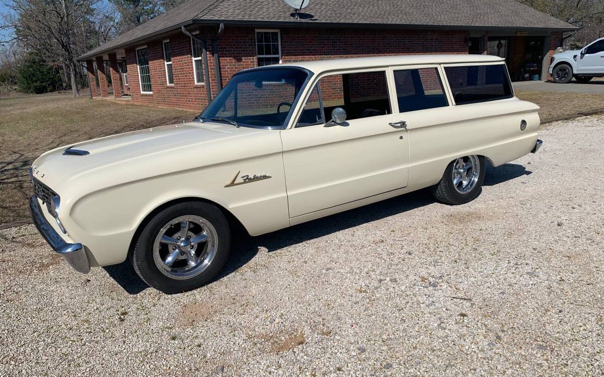 Ford-Falcon-wagon-1963-17