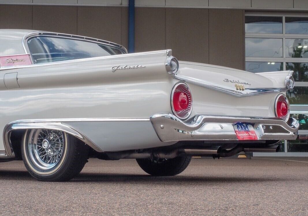 Ford-Galaxie-1959-4