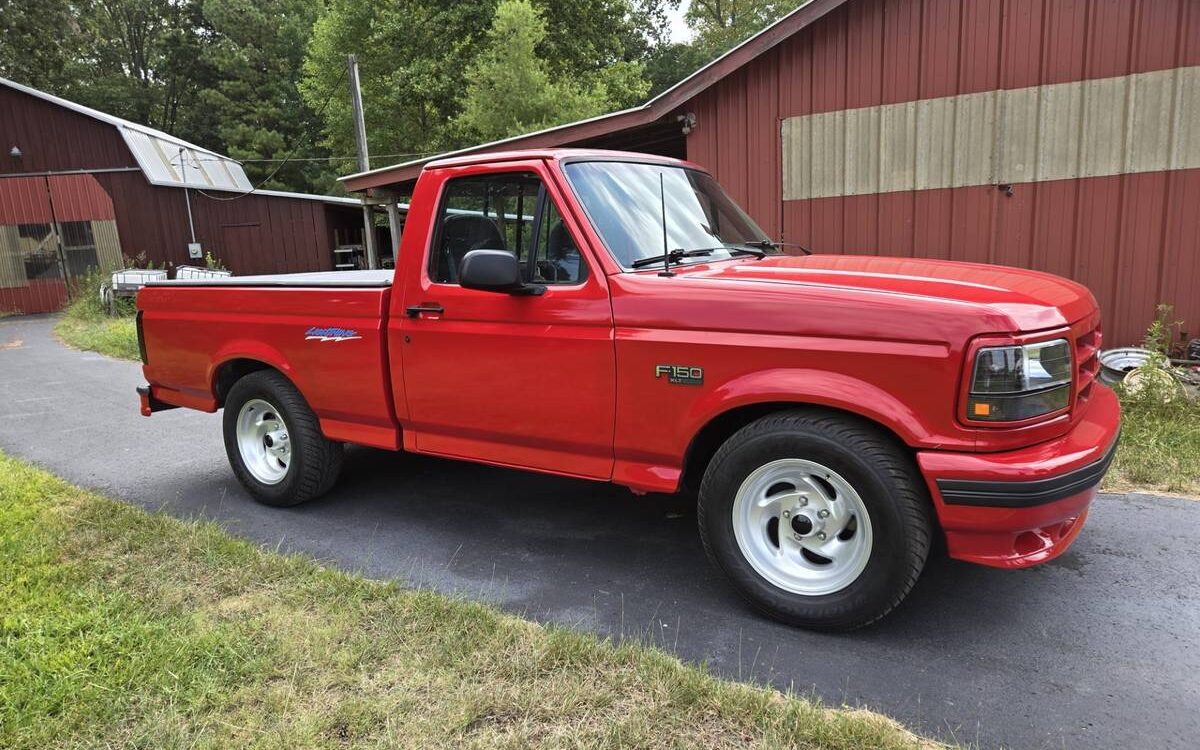 Ford-Lightning-svt-1993