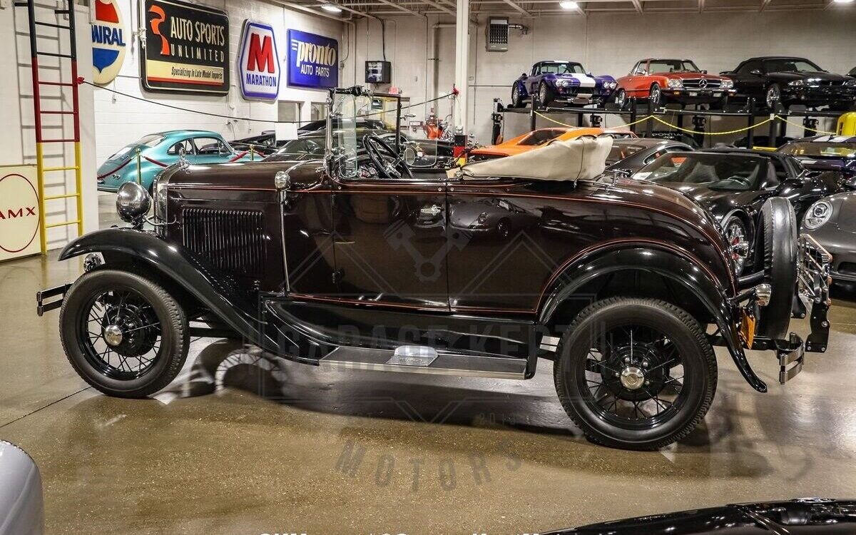 Ford-Model-A-Cabriolet-1930-11