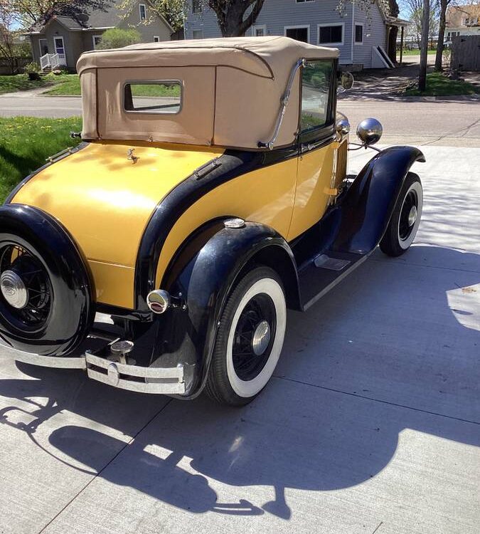 Ford-Model-a-cabriolet-1931-3