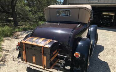 Ford-Model-a-deluxe-roadster-1931-2