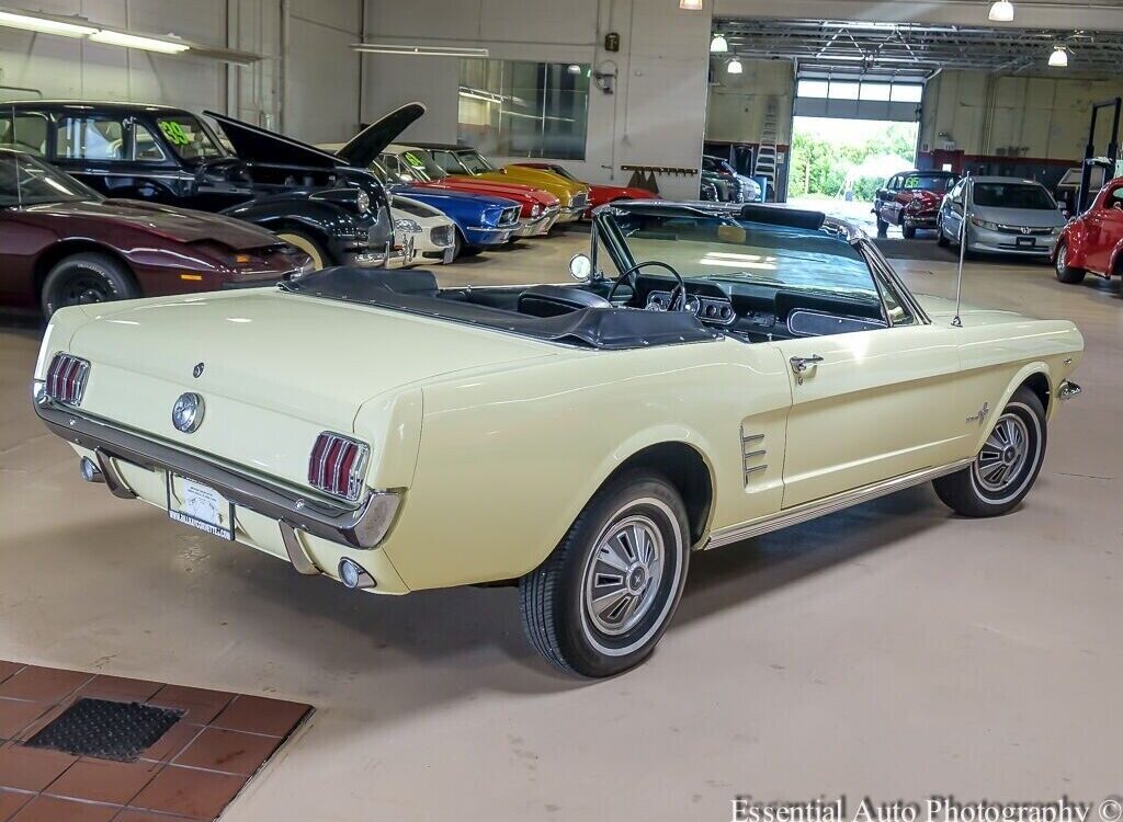 Ford-Mustang-Cabriolet-1966-10