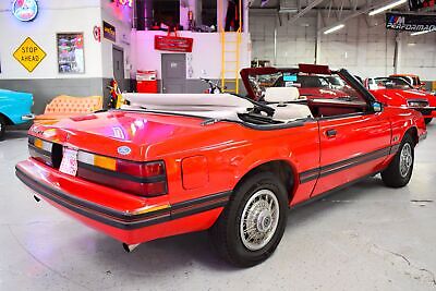 Ford-Mustang-Cabriolet-1984-10