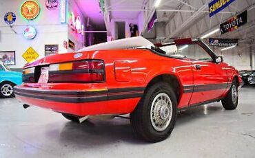 Ford-Mustang-Cabriolet-1984-12