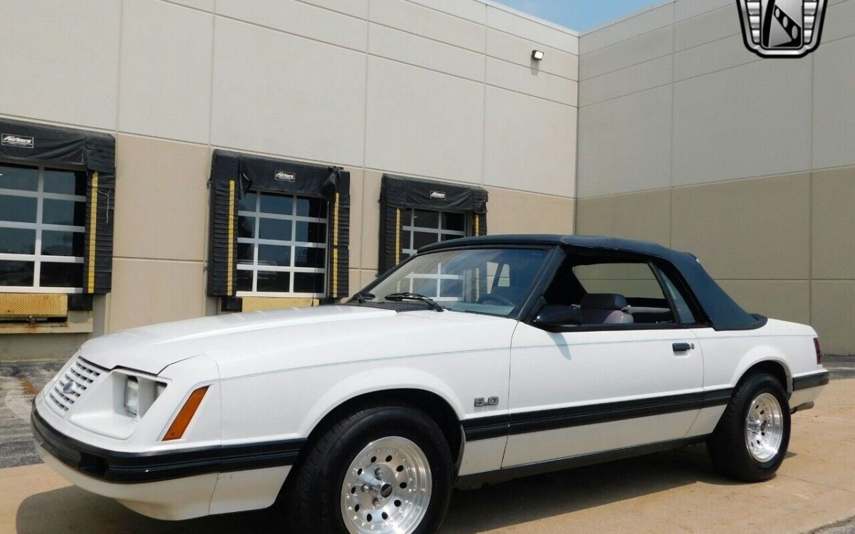 Ford-Mustang-Cabriolet-1984-5