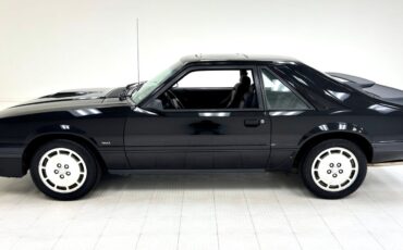 Ford-Mustang-Coupe-1986-1