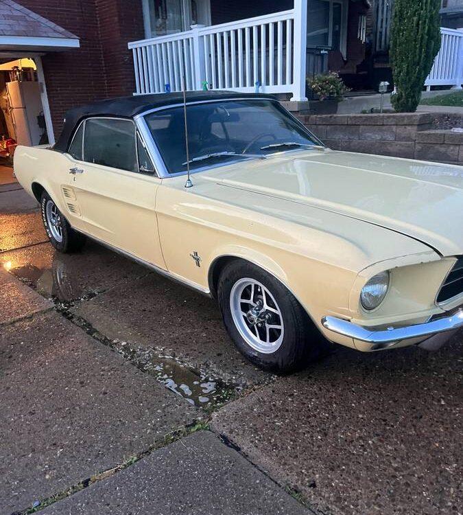 Ford-Mustang-convertible-1967-5