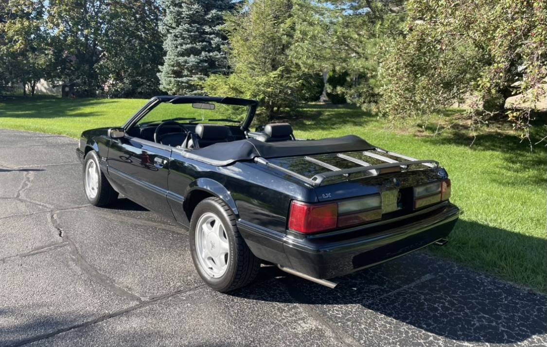 Ford-Mustang-convertible-1992-4