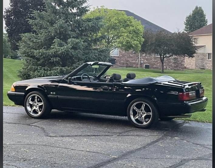 Ford-Mustang-convertible-1992