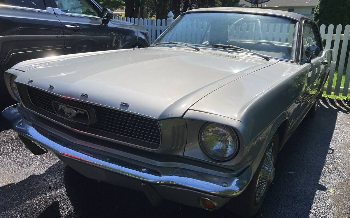 Ford-Mustang-coupe-1966-10