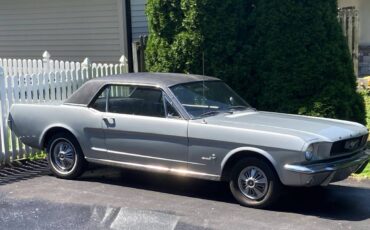 Ford-Mustang-coupe-1966