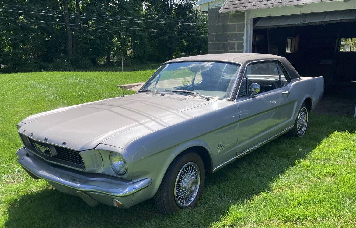 Ford-Mustang-coupe-1966-7