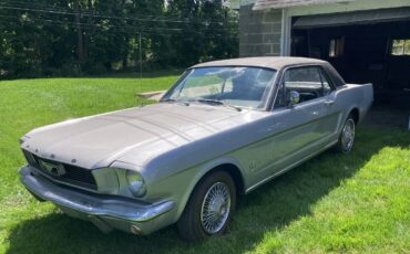 Ford-Mustang-coupe-1966-7