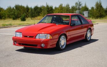 Ford-Mustang-gt-1990-1