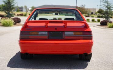 Ford-Mustang-gt-1990-3