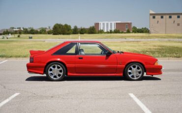 Ford-Mustang-gt-1990