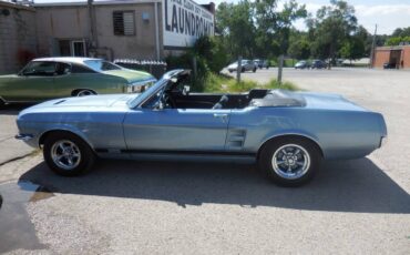 Ford-Mustang-gt-convertible-1967-1