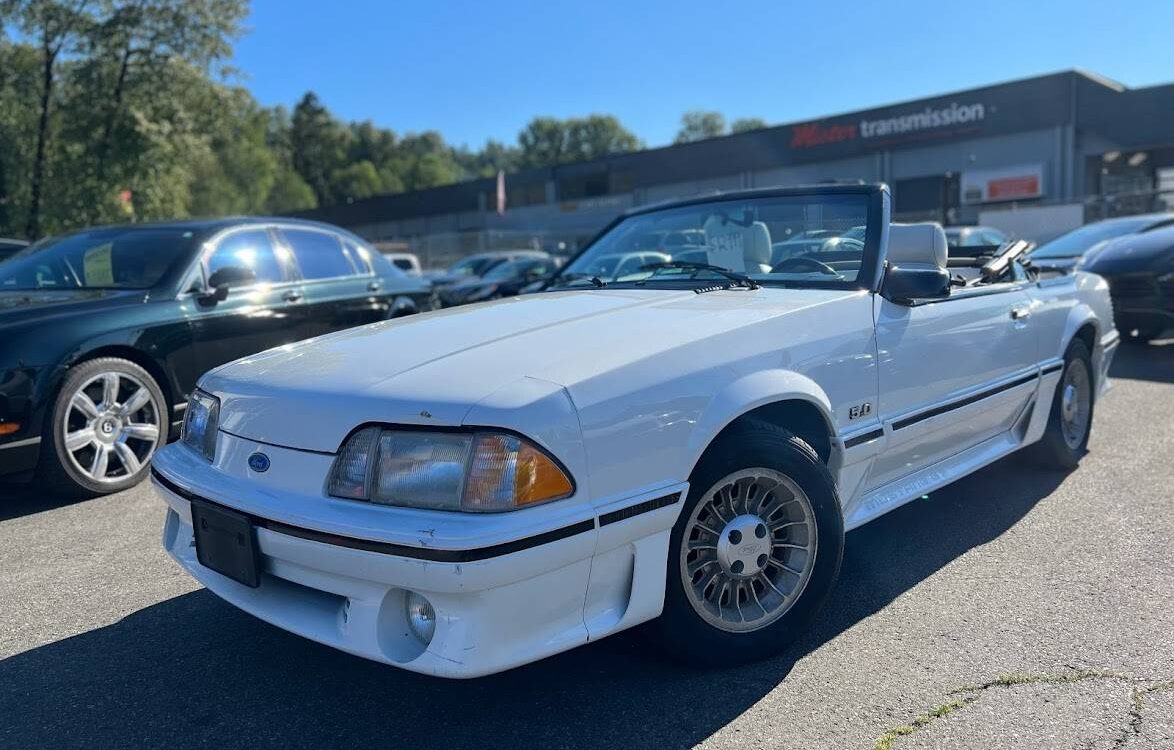 Ford-Mustang-gt-convertible-1987-15